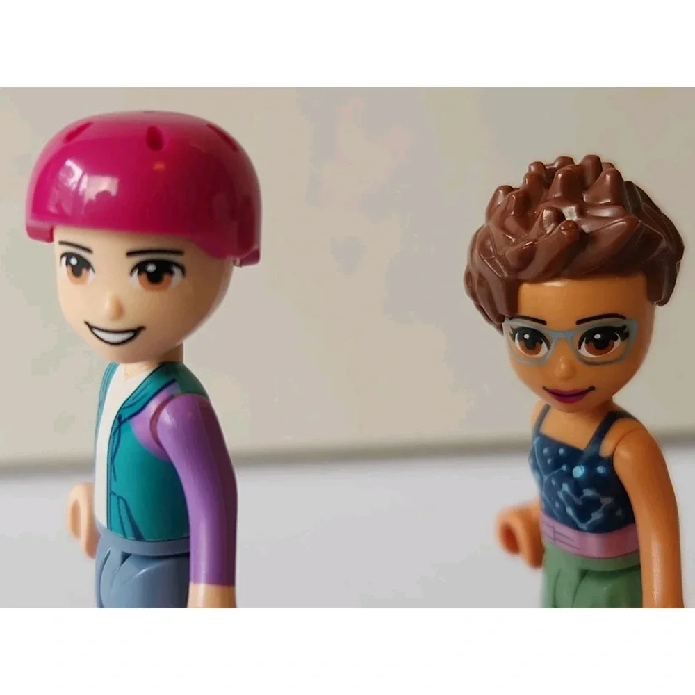 Lot 3 Lego World 1-Mini Kayak Magenta 29110 & 2-Lego Friends Mini Figures Cool